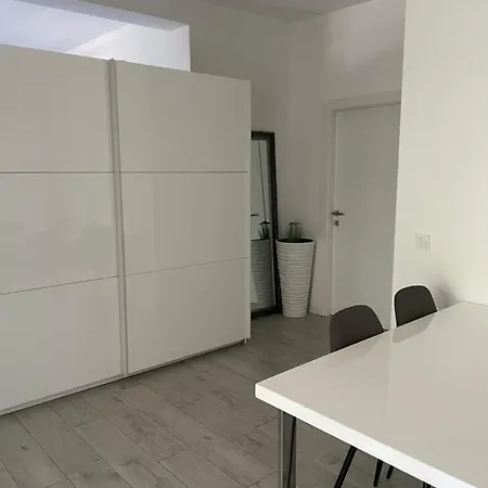 Apartment Drenova Apartman